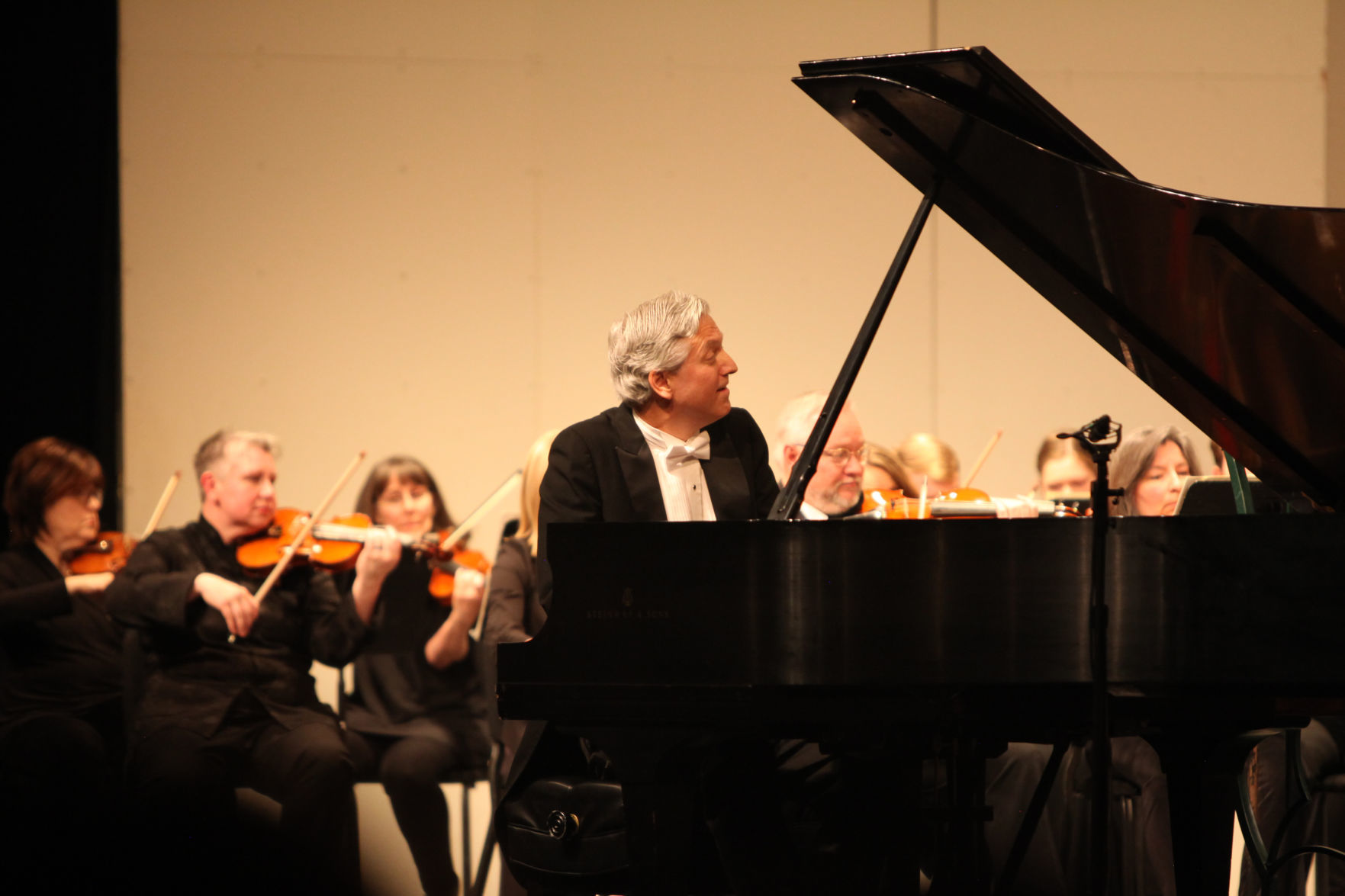Brian Ganz performs Beethoven